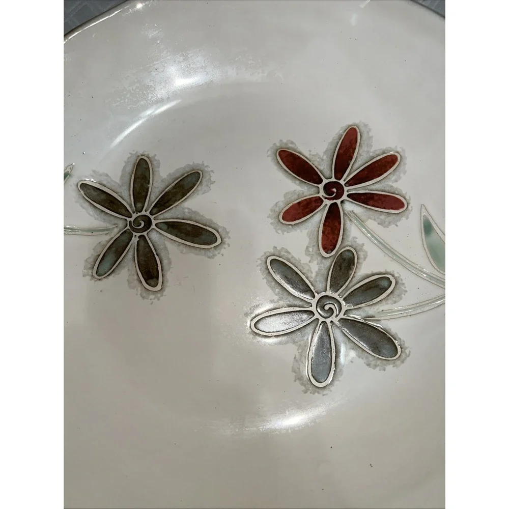 Vintage Pier 1 Petals Stoneware Pasta Serving Bowl Rare Discontinued Beige 13.5